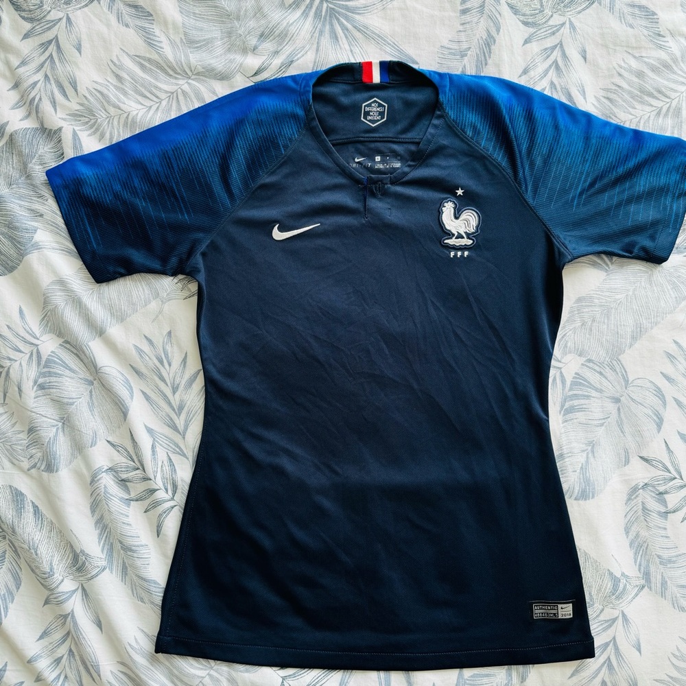 NIKE WOMEN'S FRANCE SOCCER  tee shirt jersey  navy blue size S - Picture 14 of 17